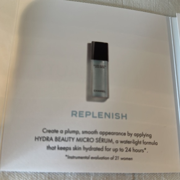 CHANEL Hydro Beauty 6-Piece Sample Set - Picture 7 of 9